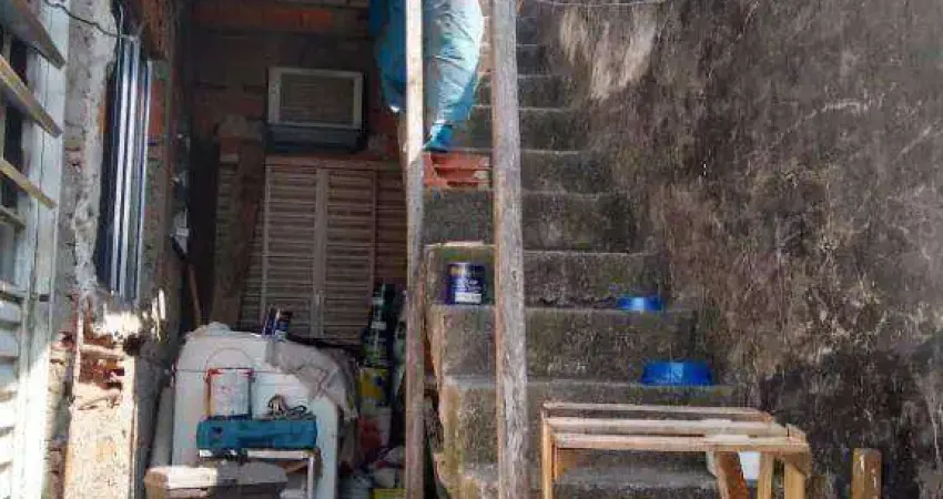 Casa com 2 dormitórios à venda, 100 m² por R$ 130.000 - Parque das Laranjeiras - Sorocaba/SP