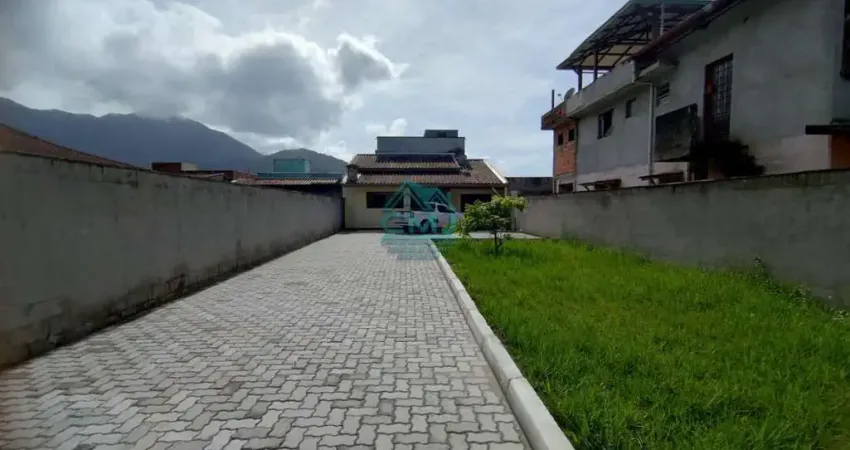 Casa para Venda em Caraguatatuba, Massaguaçu, 1 dormitório, 1 banheiro, 5 vagas