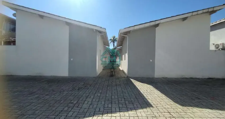 Casa em Condomínio para Venda em Caraguatatuba, Massaguaçu, 2 dormitórios, 1 banheiro, 1 vaga