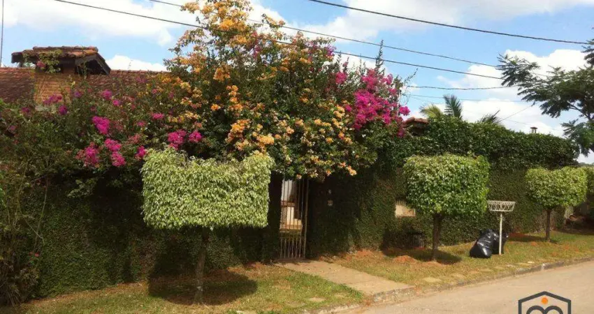 Casa para Venda em Atibaia, Retiro das Fontes, 3 dormitórios, 1 suíte, 5 banheiros, 3 vagas
