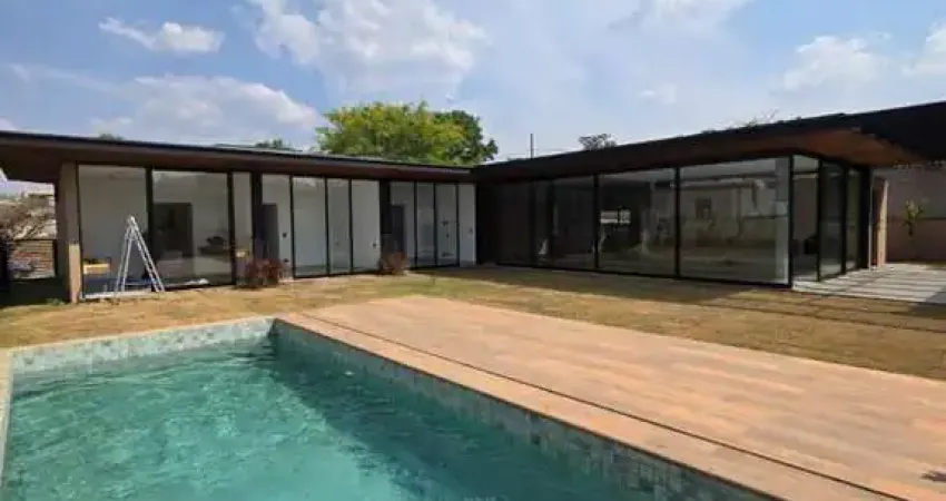 Casa em Condomínio para Venda em Atibaia, Condomínio Figueira Garden, 3 dormitórios, 3 suítes, 4 banheiros, 2 vagas
