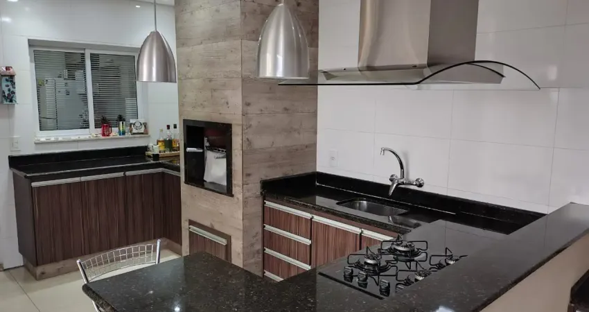 Linda Casa à venda no Condomínio Horto Florestal I - Sorocaba Sp n