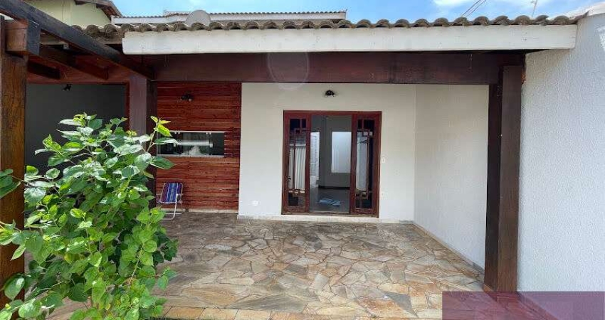 Casa à venda no bairro Alto de Pinheiros - Paulínia/SP