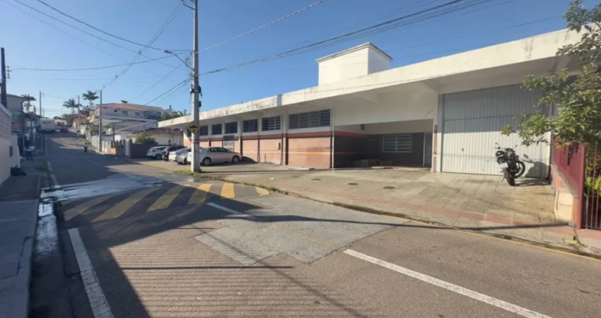 Galpão/Depósito Comercial - 694m², Roçado