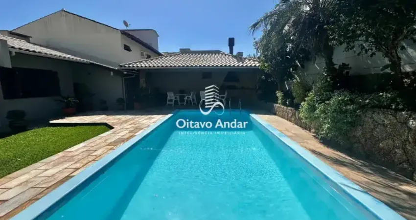 Casa 3 Quartos com Piscina - Itaguaçu