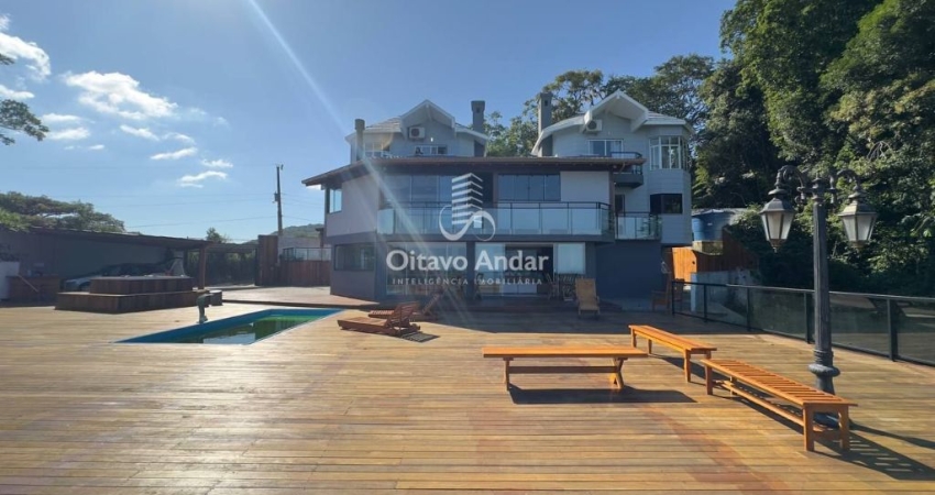 Casa com vista mar com 4 suítes - Lagoa da Conceição
