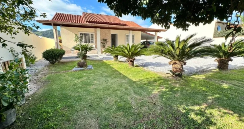Casa no Bairro Vendaval - Biguaçu - 375,00 área terreno 130,00 área construída
