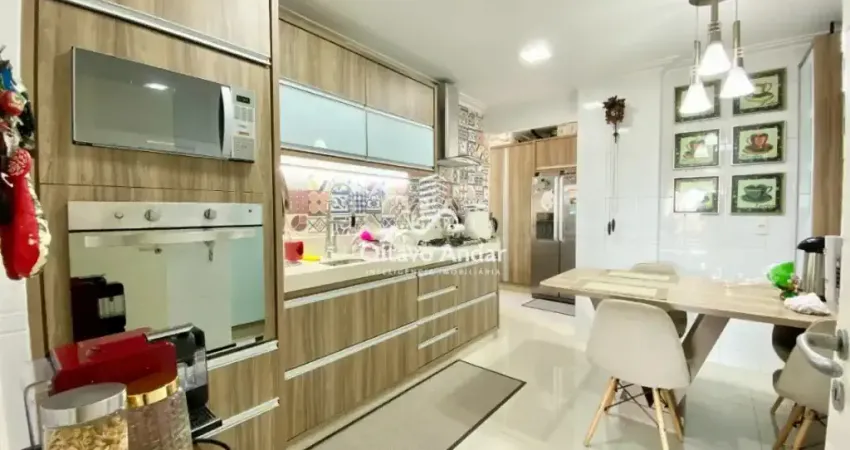 Apartamento no Kobrasol com 4 dormitórios sendo 2 suítes.