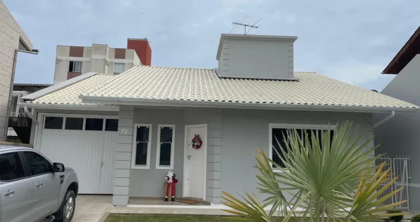 Casa com 2 quartos à venda na Rua Flórida, 73, Passa Vinte, Palhoça