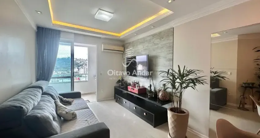 Apartamento de 3 dormitórios, sendo 1 suíte com sacada no kobrasol