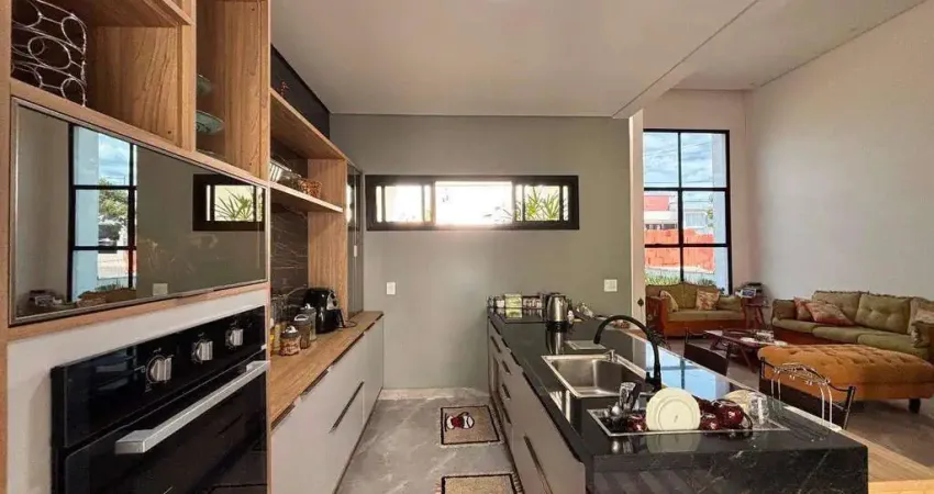 Casa com 2 dormitórios à venda, 138 m² por R$ 800.000,00 - Condomínio Jardim Guarujá - Salto/SP