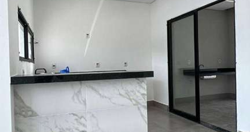 Casa com 3 dormitórios à venda por R$ 820.000 - Condomínio Villágeo Moutonnee - Salto/SP