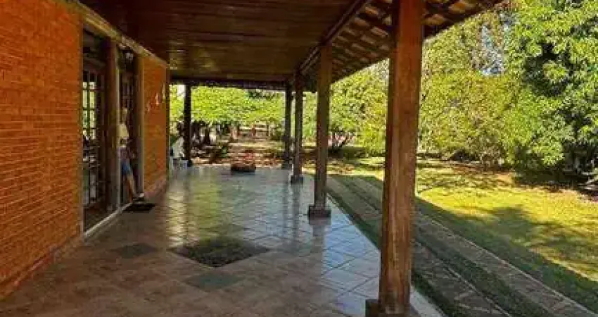 Chácara com 4 dormitórios à venda, 2500 m² por R$ 2.000.000,00 - Chácara Flórida - Itu/SP
