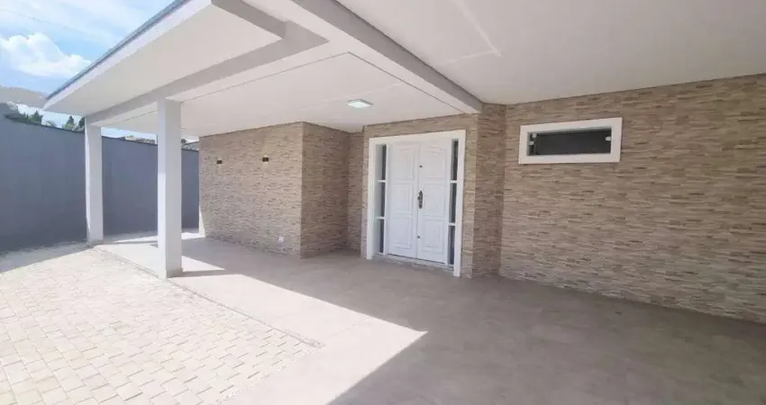 Luxuosa casa de alto padrão para venda ou locaçâo no Jardim Altos das Palmeiras em Itu, com piscina, gourmet, dormitórios e muito mais.