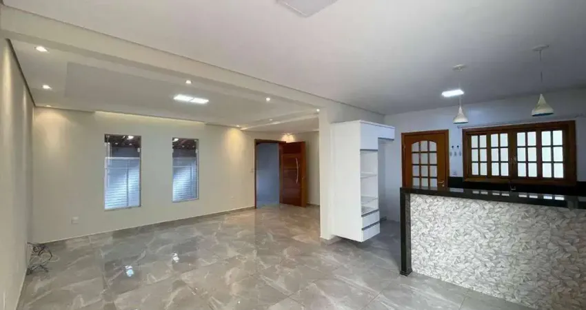 Casa com 3 dormitórios para alugar, 150 m² por R$ 4.200,00/mês - Jardim Estância Bom Viver - Itu/SP