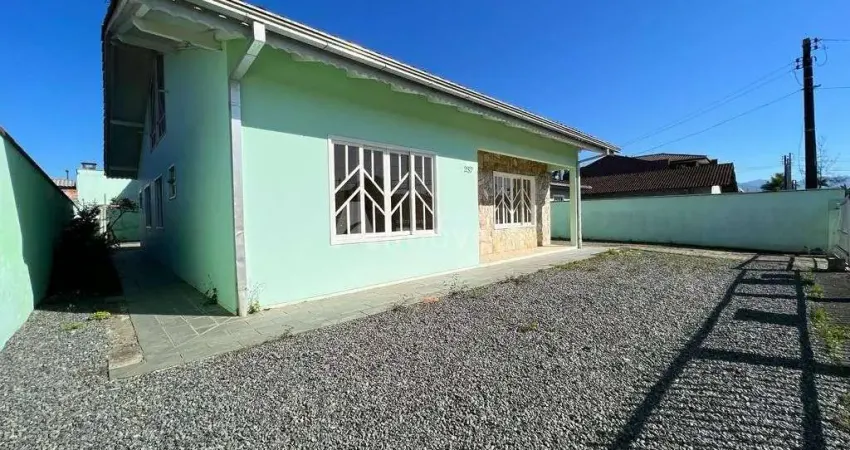 Casa com 3 quartos à venda na Rua São Virgílio, 257, Vila Nova, Joinville