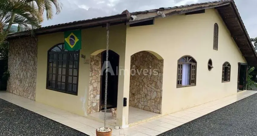 Casa com 3 quartos à venda na Rua Itajubá, 300, Bom Retiro, Joinville