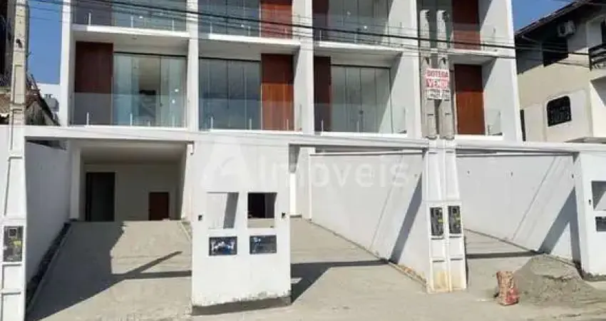 Casa com 3 quartos à venda na Rua Inconfidentes, 340, Bom Retiro, Joinville