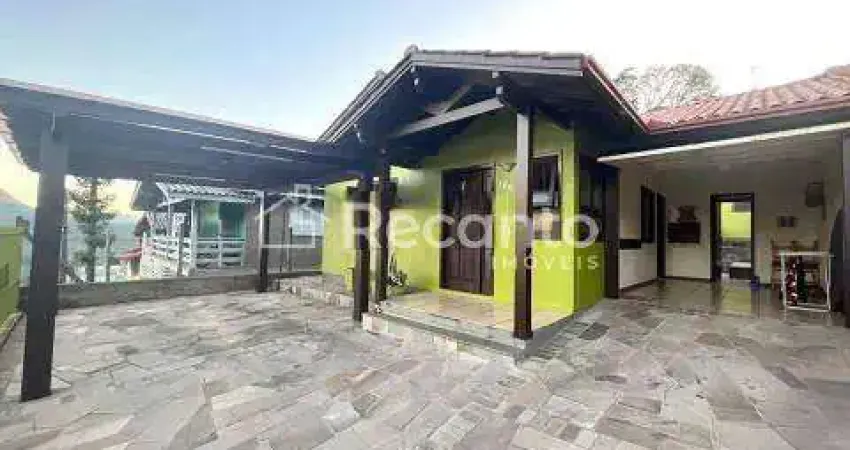 Casa com 3 quartos à venda na Angelo Tissot, 180, Várzea Grande 1º de Maio, Gramado