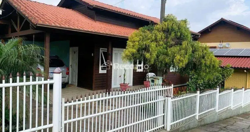 Casa com 2 quartos à venda na Rua Ribeiro, 25, Piratini, Gramado