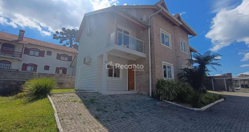 CASA GEMINADA A VENDA NO BAIRRO FLORESTA, Floresta, Gramado - RS