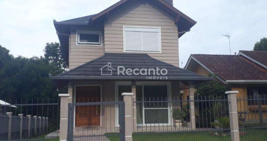 CASA COM 3 DORMITÓRIOS À VENDA, 228 M² AVENIDA CENTRAL - GRAMADO/RS