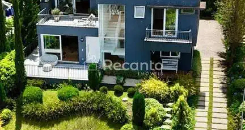 Casa à venda na Rua Theobaldo Prinstrop, 788, Alphaville, Gramado