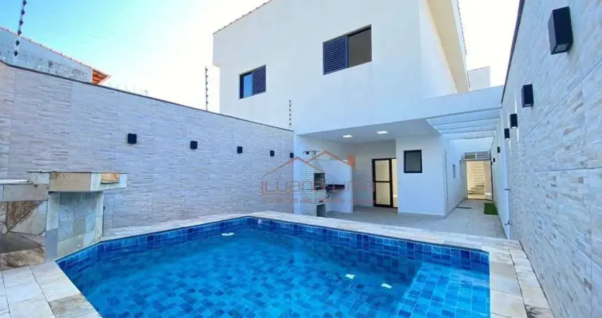Sobrado com 3 dormitórios à venda, 147 m² por R$ 750.000,00 - Jardim Aguapeu - Mongaguá/SP