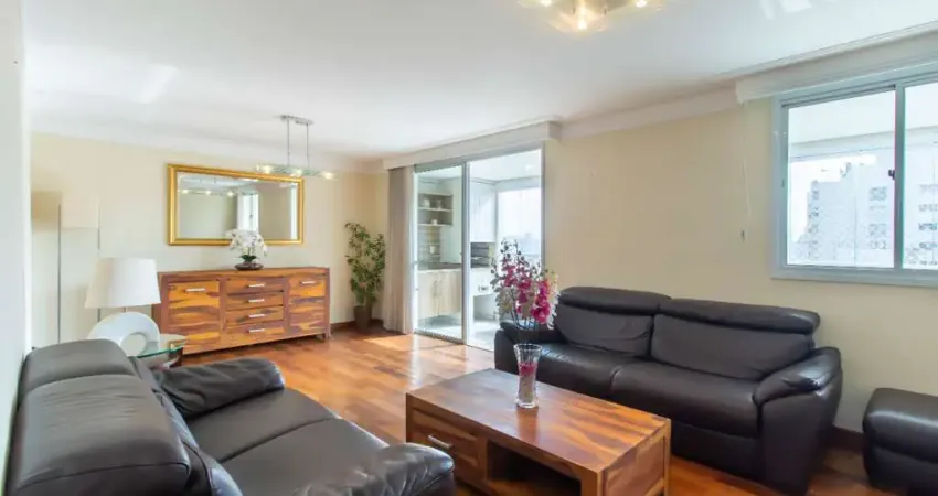 Apartamento para venda em Moema com 4 quartos, sendo 3 suítes , 143m²