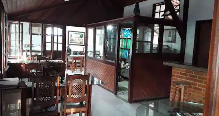 Casa com 3 dormitórios à venda, 150 m² por R$ 2.500.000,00 - Centro - Cabo Frio/RJ