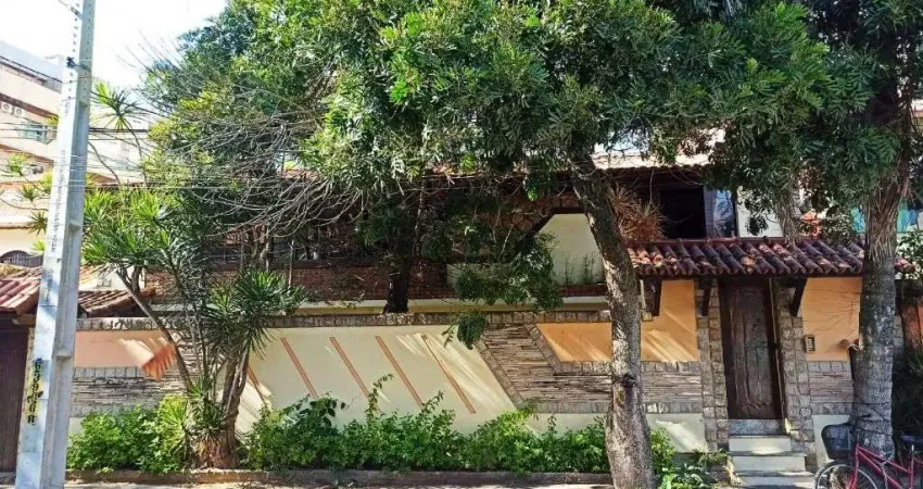 Casa com 6 dormitórios à venda, 300 m² por R$ 2.000.000,00 - Centro - Cabo Frio/RJ