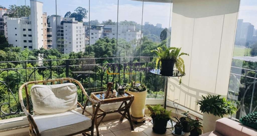 Excelente apartamento com 110m², 3 quartos sendo 1 suíte e 3 vagas.
