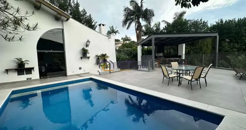 Casa no Morumbi. 4 dormitórios. piscina. Área Gourmet