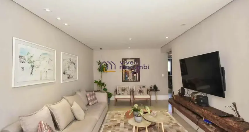 Apartamento reformado, em rua tranquila e arborizada no Morumbi