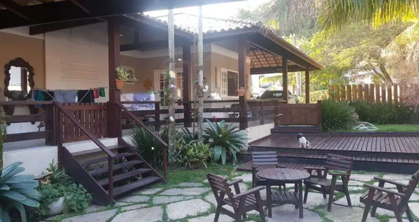 Baixou!! Residência em condomínio linear, Piratininga