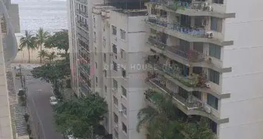 Open House vende magnífico 3 quartos em 50 metros da praia de Icaraí