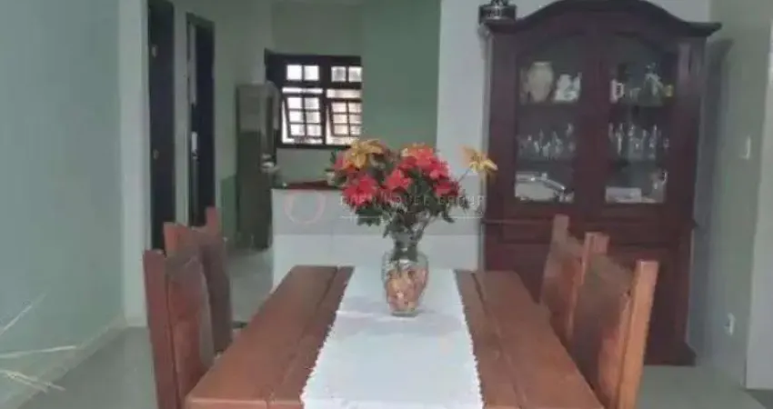 Casa à Venda em Itaipu