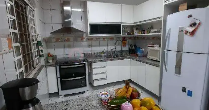 Baixouu Open House Vende Casa 3 Quartos - Boa Vista São Gonçalo RJ.