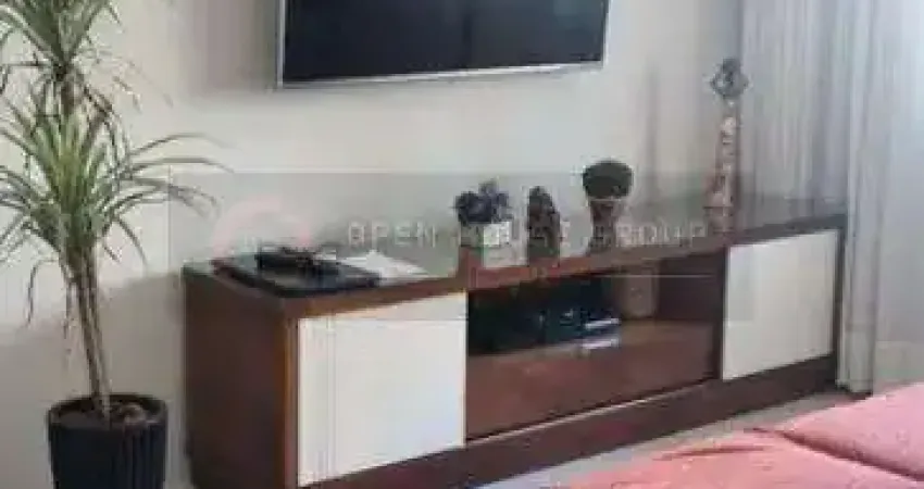 OPEN HOUSE VENDE APARTAMENTO AMPLO MODERNIZADO COM 2 QUARTOS SENDO 1 SUÍTE EM SANTA ROSA.
