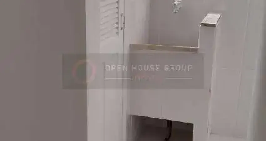 OPEN HOUSE IMÓVEIS VENDE:Reformadissimo apto 2 Qts com gar no Largo do Marrão