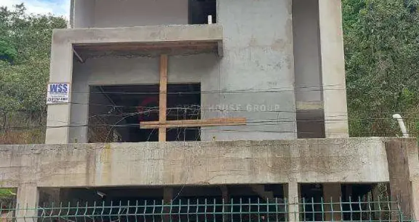 Oportunidade única! Casa de 4 quartos em fase final de construção no Reserva Park - Maria Paula.  A