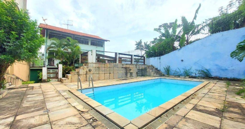 BAIXOU! Open House Vende Casa com Piscina no Fonseca