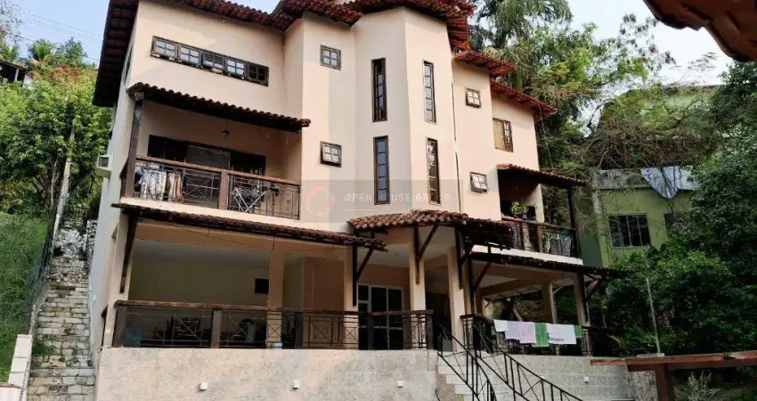 Baixou!!! Open House vende Casa com 5 quartos , 4 suítes em condomínio de alto padrão!!!