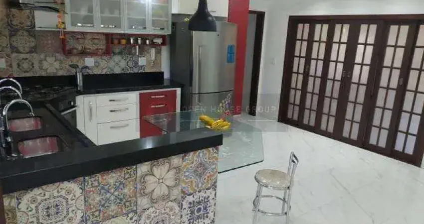 Open House vendeCasa com dois pavimentos em Rio do Ouro com 5 quartos sendo 3 suítes