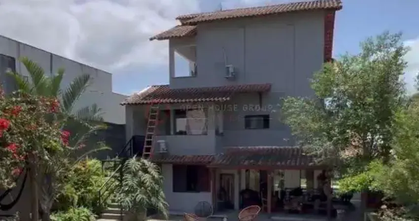 Open House vende linda cada duplex com 4 quartos no Condomínio Terra Nova, em  itaipu!!!