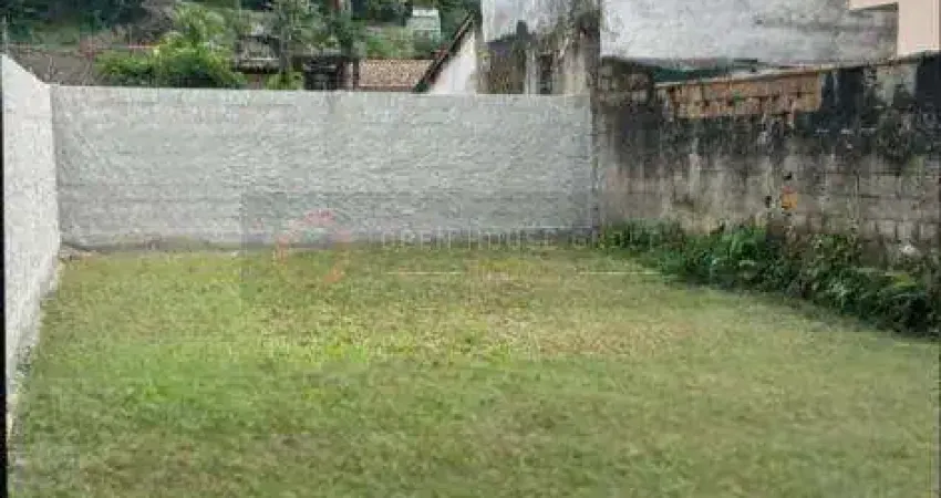 Open House vende Terreno plano e murado , em rua calçada no Engenho do Mato!