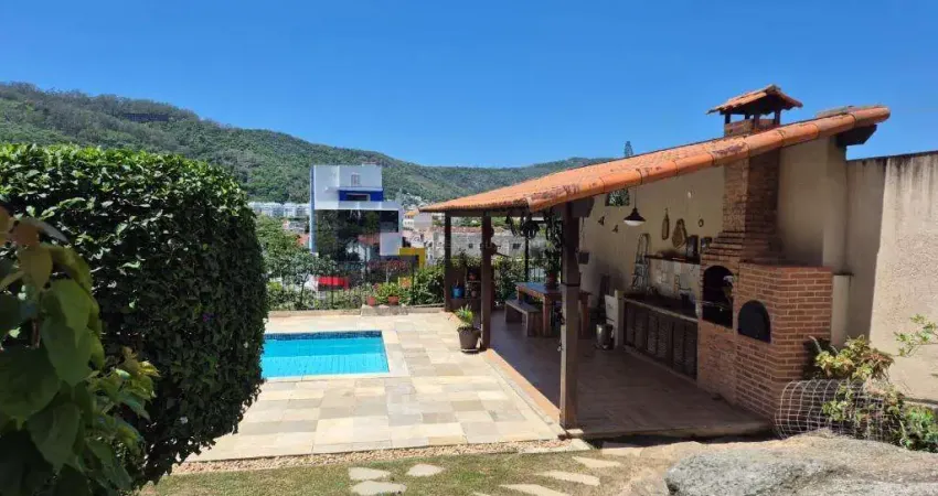 Casa com 3 quartos à venda na Rua Leila Diniz, 00, São Francisco, Niterói