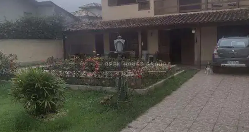 Open House Vende: Casa de 3 quartos na região oceânica, próximo ao Barravento.