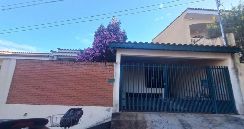 Casa para Venda em Bragança Paulista, Jardim Europa, 3 dormitórios, 1 suíte, 4 banheiros, 2 vagas