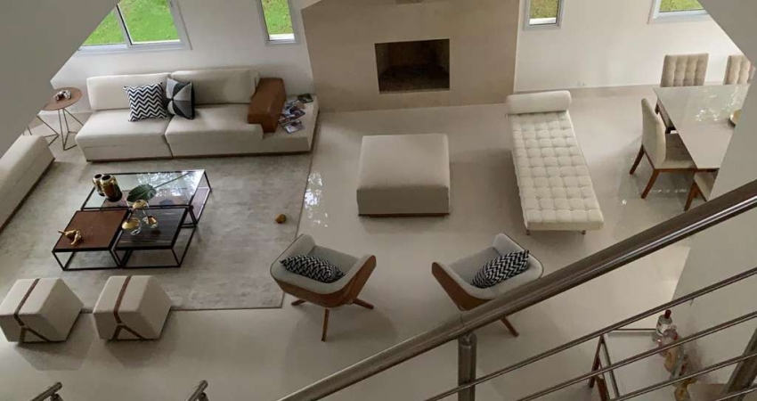 Casa em Condomínio para Venda em Santana de Parnaíba, Alphaville, 4 dormitórios, 2 suítes, 3 banheiros, 2 vagas